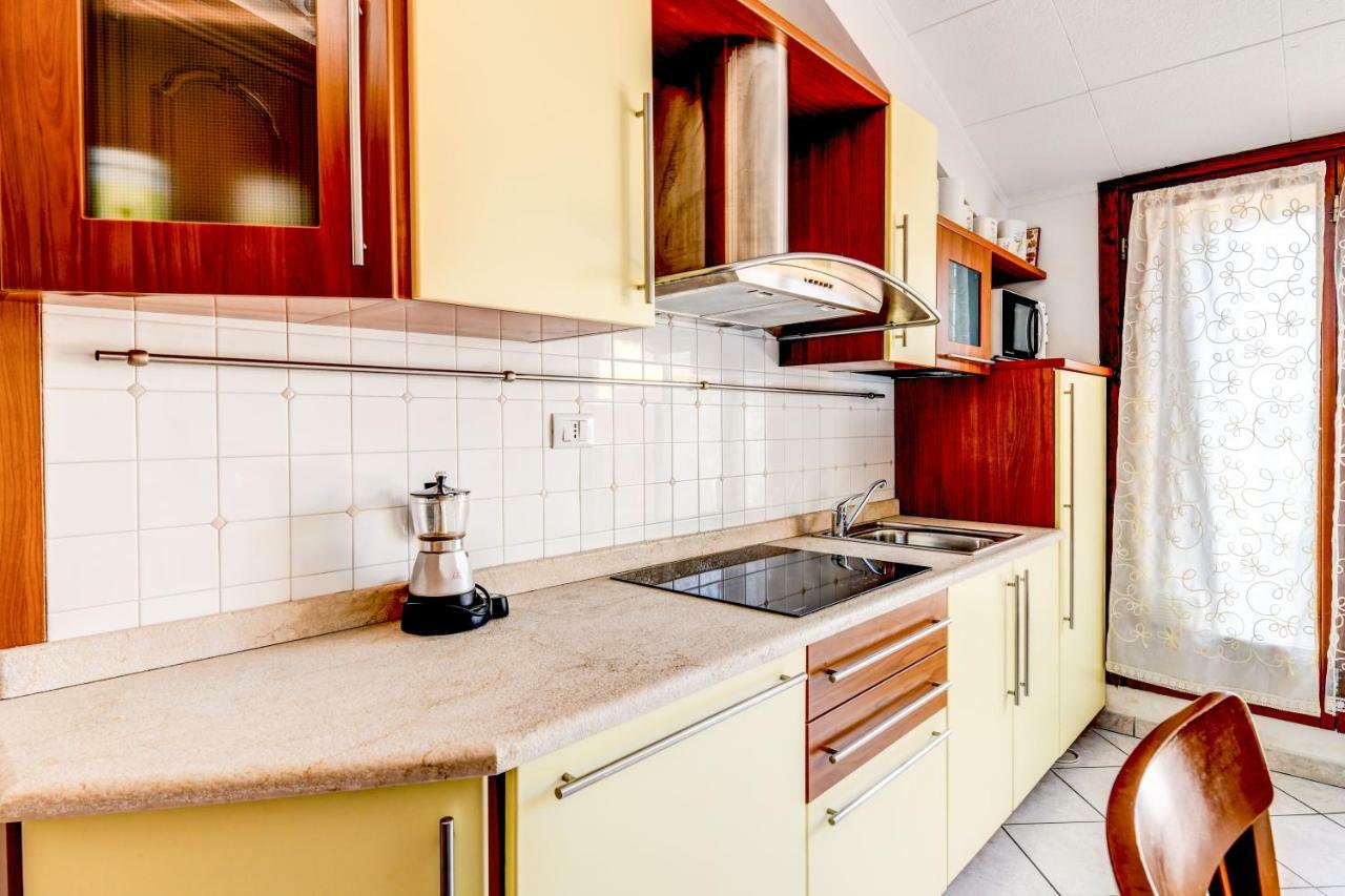 Sarno Apartments Caravaggio Sirmione Exterior photo