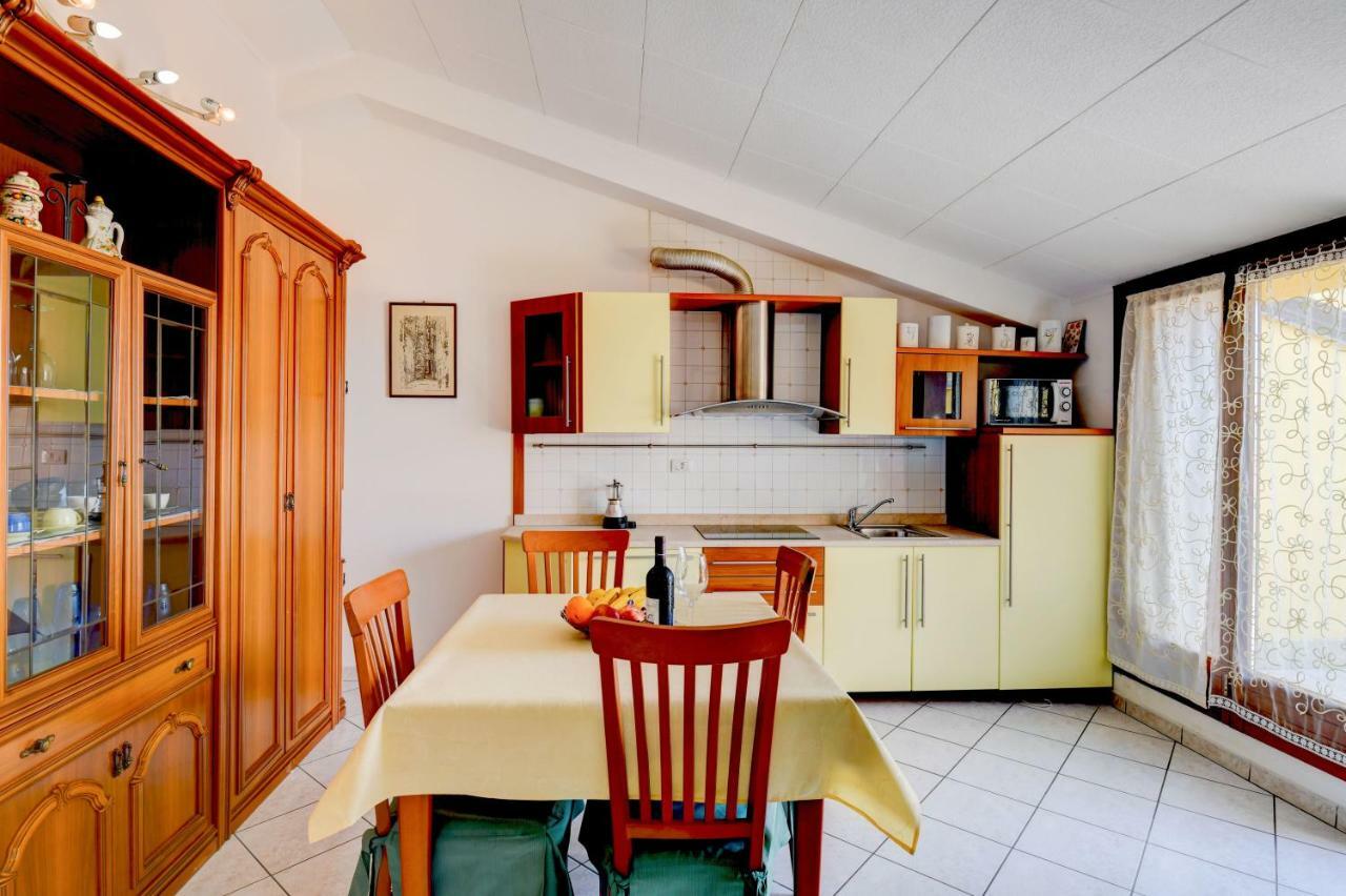 Sarno Apartments Caravaggio Sirmione Exterior photo
